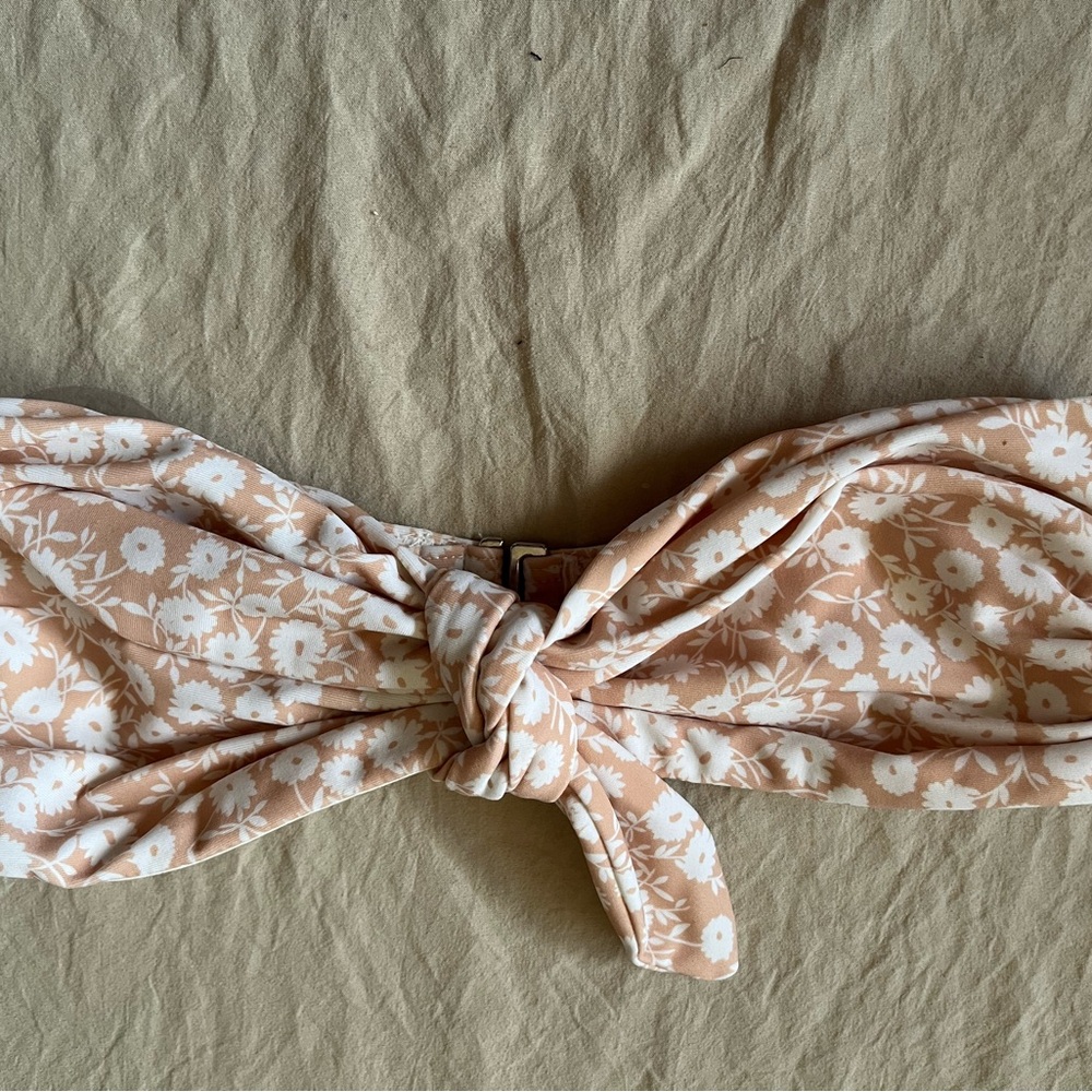 Lost + Wander Nude and White strapless Bikini Top size XS NWT - Picture 5 of 5